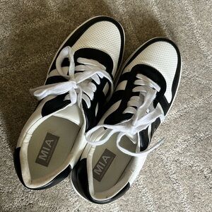 MIA size 10 sneakers